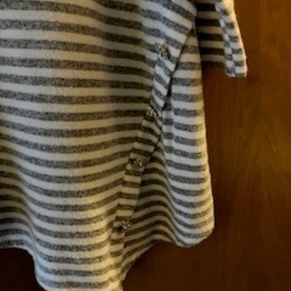 Top - Picture 2 of 2